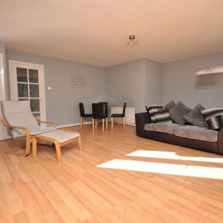 No 11 3 Bed Serviced Appartment Town Centre Girvan Kültér fotó